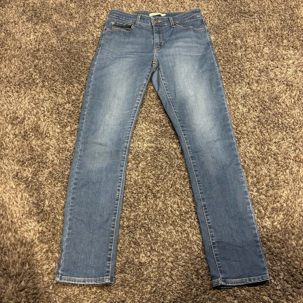 Levi's Women's Classic Midrise Skinny Jeans - Picture 3 of 6